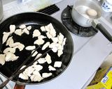 A picture of step 1 of Yaki Udon with Mizuna and Chicken Breast.