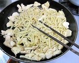 A picture of step 2 of Yaki Udon with Mizuna and Chicken Breast.