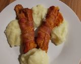 Baconnel és sajttal töltött virsli recept fázis 8 fotója