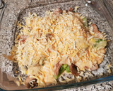 Foto del paso 6 de la receta: Brócoli gratinado con lomo de cerdo y champiñones con bechamel de tomate