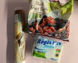 Túrós erdei gyümölcsös leveles recept fázis 1 fotója