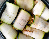 Foto del paso 5 de la receta: Canelones de calabacín y pollo desmechado