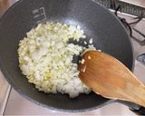 A picture of step 3 of Seafood Pan Rice.