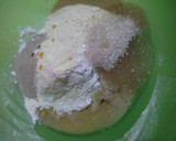 Foto langkah ke 2 dari resep Bakpao Pandan Mawar isi Kacang Tanah.