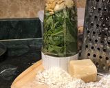 A picture of step 2 of Pesto pasta (chicken version).