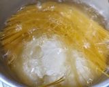 Foto langkah ke 1 dari resep Spaghetti Alfredo.