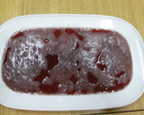 Foto del paso 5 de la receta: Arrollado de gelatina de frutas del bosque
