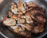 Foto del paso 2 de la receta: Conejo al ajillo