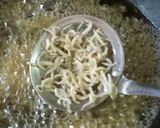 Foto langkah ke 2 dari resep Tumis Telur Bawang Teri Daun Bawang.