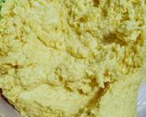 Foto langkah ke 2 dari resep Kastengel cheezy dan crunchy, No mixer, cepat dan mudah banget.