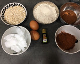 Foto del paso 1 de la receta: Galletas sanas de chocolate y avena, con panela