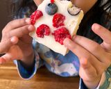 Foto langkah ke 8 dari resep Frozen Yogurt Bark (Frozen Yogurt Batang).