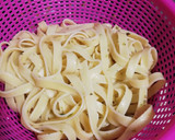 Foto del paso 1 de la receta: Pasta con salsa cremosa y gambas/camarones