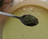 Foto del paso 4 de la receta: Crema de espárragos con nuez de la India