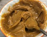 A picture of step 4 of Vanilla bean ice cream with ginger biscuits, caramel and chocolate.