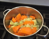 Foto del paso 1 de la receta: Crema de calabaza