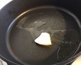 Une image de l'étape 7 de Pommes de terre roseval sautées aux poivrons corne et herbes aromatiques.