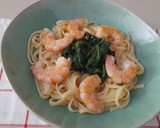 Foto del paso 4 de la receta: Espaguetis con gambas y espinacas