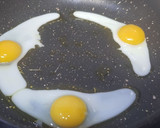 Foto del paso 2 de la receta: Cucharitas de bacon con huevos de codorniz