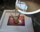 A picture of step 8 of Kachha Aam panna.