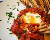 Pas rețetă Shakshuka sau ouă poșate în sos de roșii 3 fotografie
