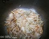 A picture of step 1 of Eggplant salan white rice trakay wali vermicelli.
