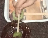 கிவி சாக்கோ பார் (kiwi choco bar recipe in tamil) ரெசிபி ஸ்டேப் 3 புகைப்படம்