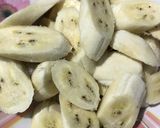 A picture of step 1 of Banana and Tapioca Pearl Sweet Soup (Chè Chuối Bột Báng).