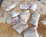 Foto del paso 5 de la receta: Merluza en salsa de piquillos