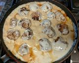 A picture of step 6 of Easy Meatball, Mushroom pasta.