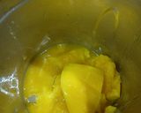 A picture of step 2 of Mango Bhapa Doi.