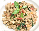 Foto langkah ke 7 dari resep Spicy Thai Chicken Basil✨.