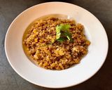 Hình bước làm 3 của món Cơm Chiên Thập Cẩm (Tỏi, Trứng, Thịt Xá Xíu)