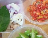 Foto langkah ke 2 dari resep Tumis cumi hitam.