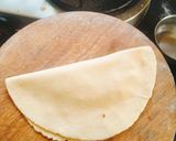 A picture of step 3 of Gur ki Roti (jaggery stuffed paratha) 😋 sweet paratha 😋.