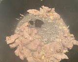 รูปขั้นตอนการทำที่ 2 ของ ผัดพริกหยวกใส่หมู