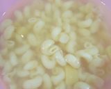 A picture of step 1 of Pizza macaroni.