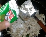 Foto langkah ke 6 dari resep Bola Roti isi Ayam.
