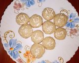 A picture of step 5 of Butter cookies with buttercream frosting🍪🥚.