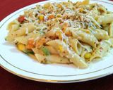 A picture of step 9 of Vegtable white sauce pasta.