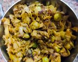 A picture of step 4 of Patta gobhi.