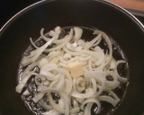 Foto del paso 1 de la receta: Salchichas encebolladas