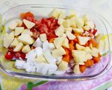 Foto del paso 3 de la receta: Estofadito rico 😋 al horno con muslitos de pollo