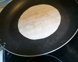 Foto del paso 7 de la receta: Tortitas de trigo con pollo