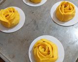 Foto langkah ke 8 dari resep Bakpao Bunga Labu Kuning Isi Cokelat.