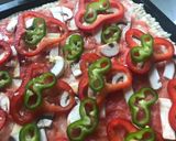 Foto del paso 6 de la receta Pizza 🍕 cuadrada con vegetales crudos🌱