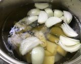 รูปขั้นตอนการทำที่ 3 ของ ซุปไก่ใส่มันฝรั่ง