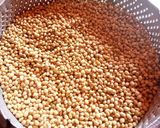 A picture of step 1 of Soyabean powder.