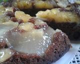 Foto del paso 5 de la receta: Tarta invertida de chocolate, banana y pera