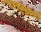 Foto langkah ke 11 dari resep Trio chocomoca batik cake.